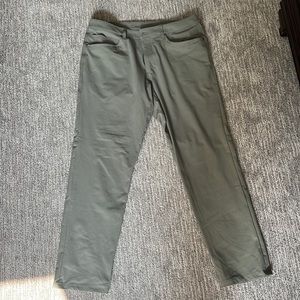 ABC Classic Fit Trouser Lululemon Men’s dress pant